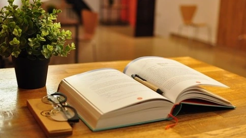 何種情形下第三方對影片工作成果的驗(yàn)收視為委托方的確認(rèn)？