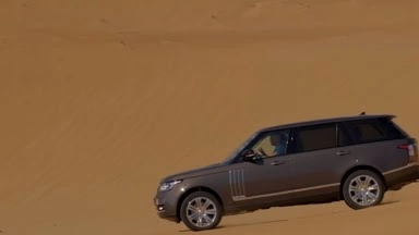 Range Rover SVAutobiography Takes On Sand Driving
