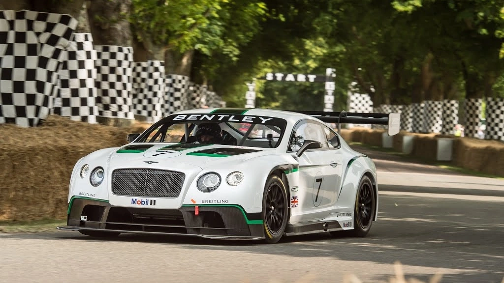 Bentley debuts its new Continental GT3 race car