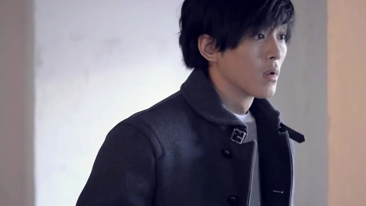 【日本CM】松坂桃李及紗榮子穿上帥氣外套自信地前往約會