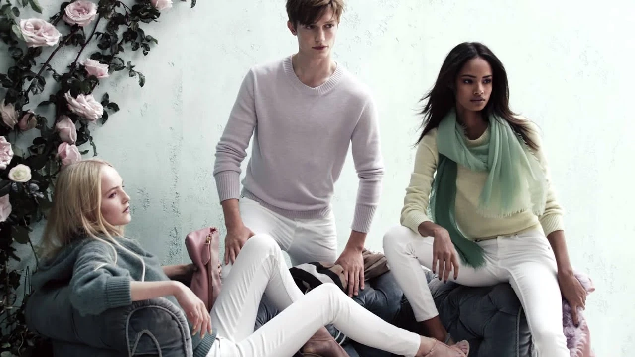 Spring Pastels - The Burberry Brit Spring/Summer 2014 Campaign