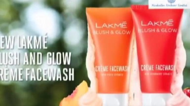 Lakmé Blush & Glow Facewash with Crème tag-on
