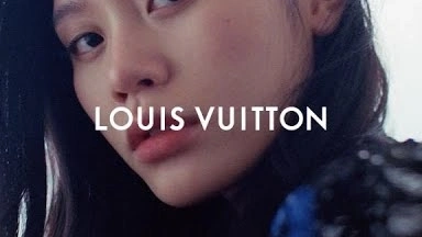 Dilraba Dilmurat and Ming Xi in Shanghai with the Louis Vuitton Capucines | LOUIS VUITTON
