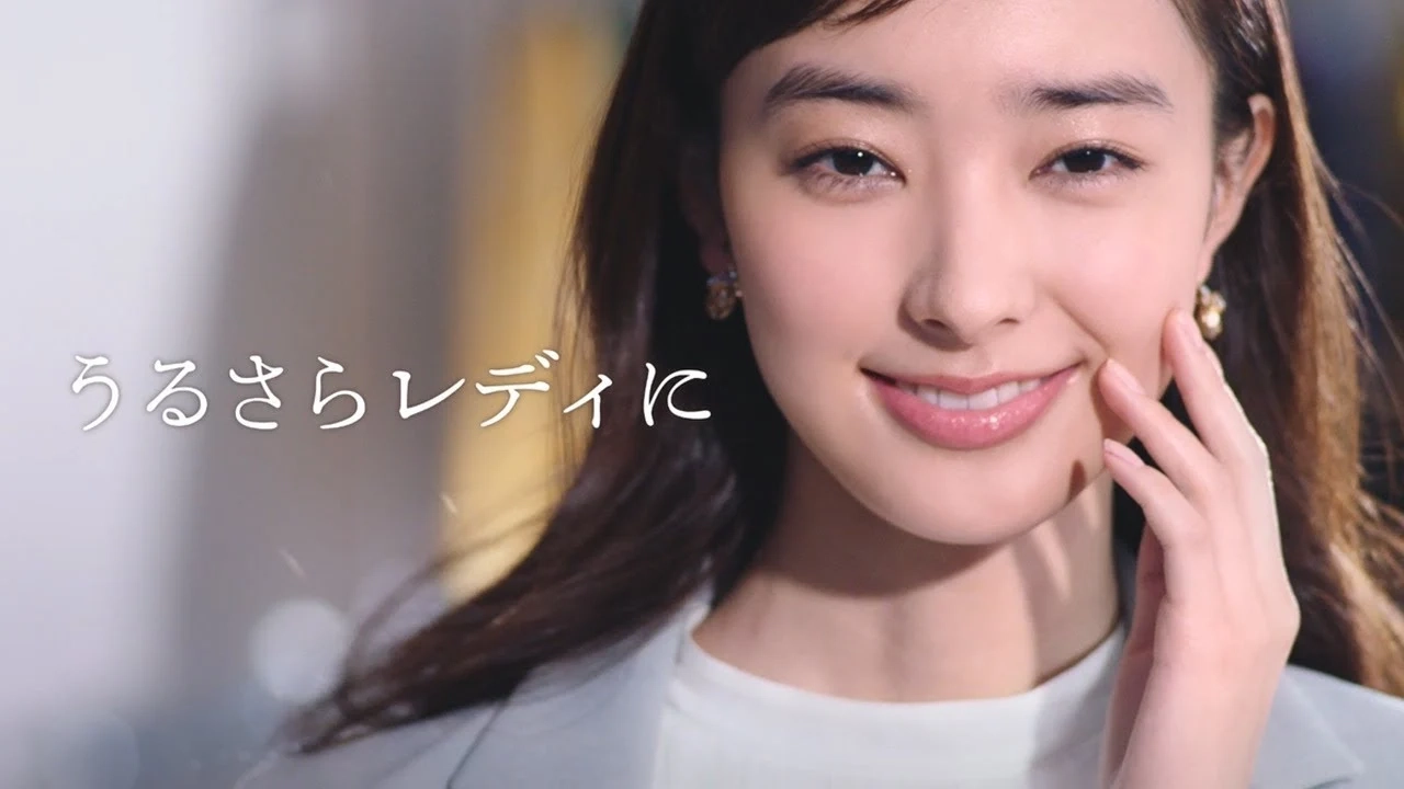 マキアージュ スキンセンサーベース EX「うるさらレディ」篇｜資生堂