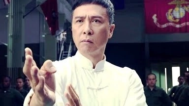 動作巨星"甄子丹"領(lǐng)軍磅礡完結(jié)【葉問4】HD中文正式電影預(yù)告