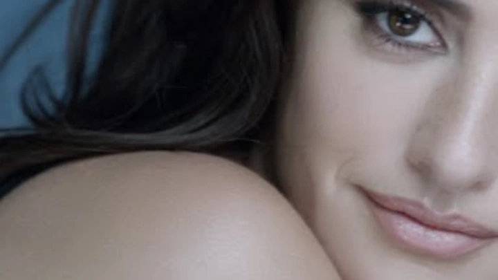 Advanced Genifique by Lanc?me - with Lily Collins - Penélope Cruz - Lupita Nyong'o - Kate Winslet