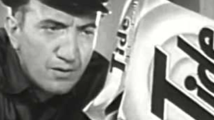 VINTAGE 1960 TIDE DETERGENT COMMERCIAL - CLUMSY MOVING MAN SPILLS GUNK ON KITCHEN CURTAINS