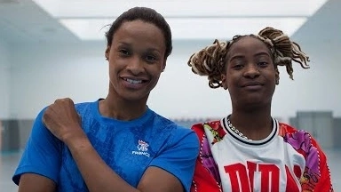 She Breaks Barriers : UNSS x Allison Pineau