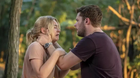 双人镜头如何生动展现人物关系?