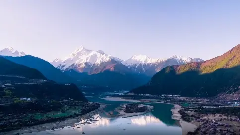 紐維茲天然礦泉水廣告