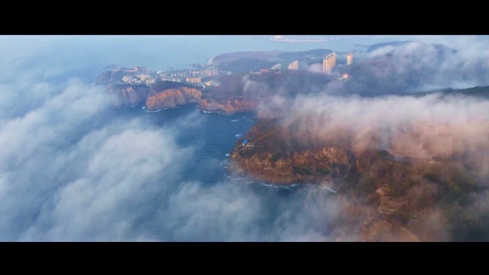 航拍大连 —— 白云飘渺山海间 之三