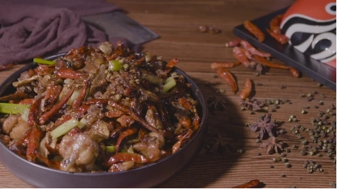 辣子雞美食