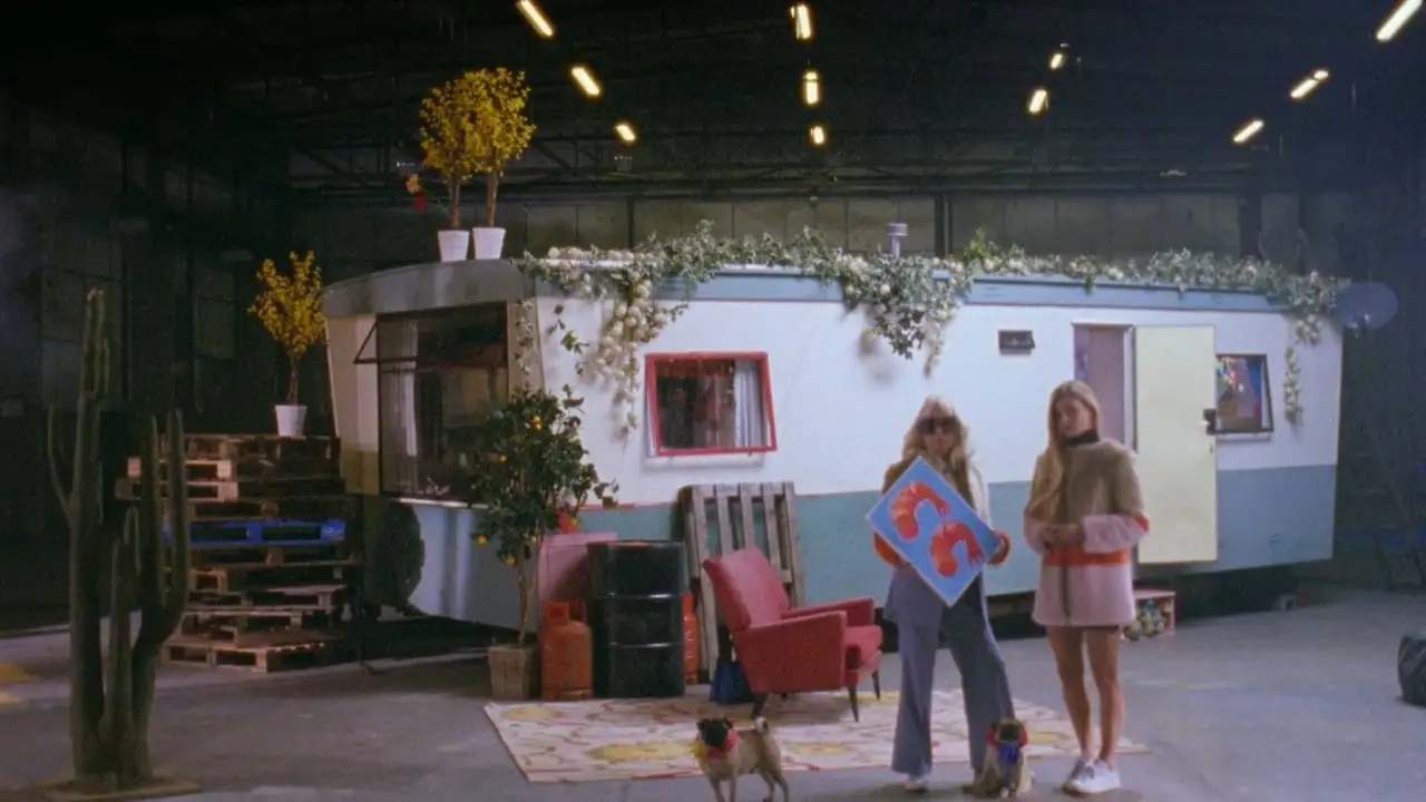 Shrimps '虾米世界' (2014)