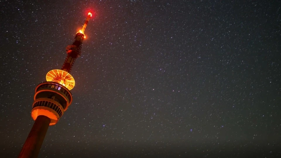 银河时空4K-穿越夜空的路