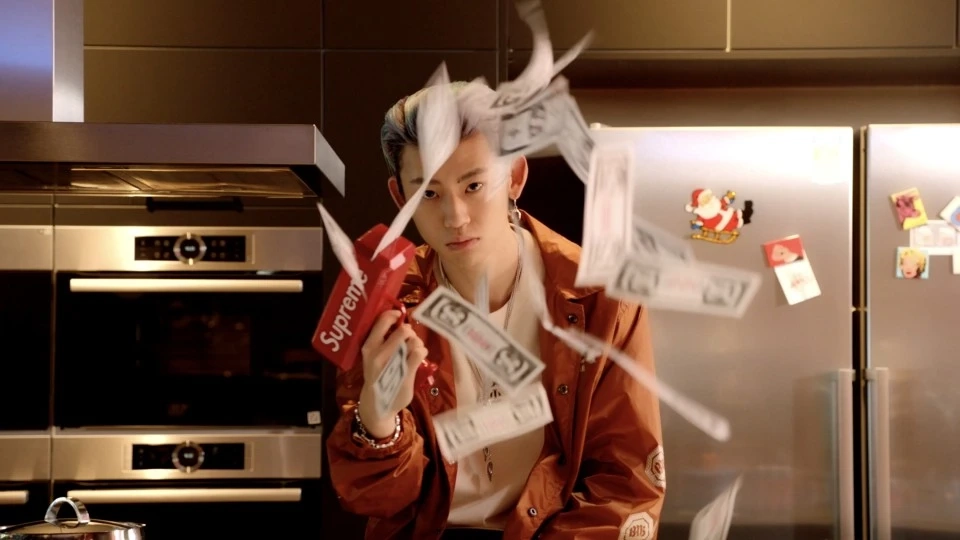 小鬼王琳凯男人装