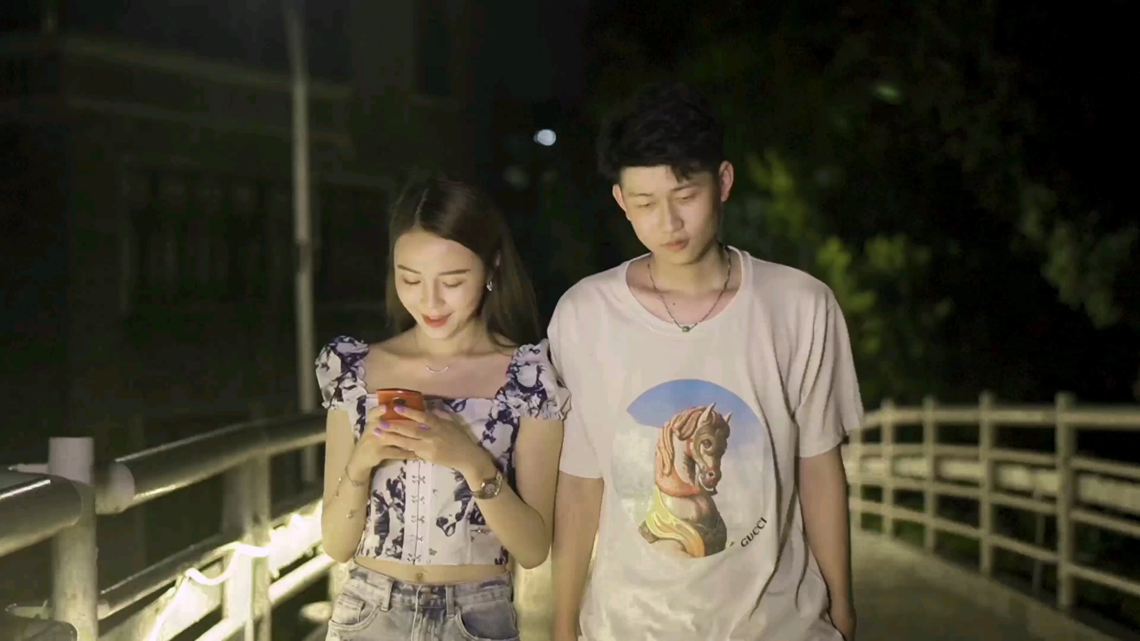愛情是需要倆個人維護