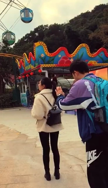 游樂(lè)園拍攝女友教程