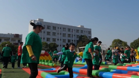 大型活動小學(xué)&幼兒園