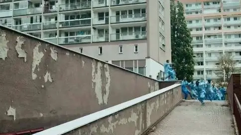 蘋果又玩新花樣，一場色彩繽紛的千人跑酷