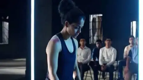 印度锐步公益广告：起来！不愿被打倒的女孩