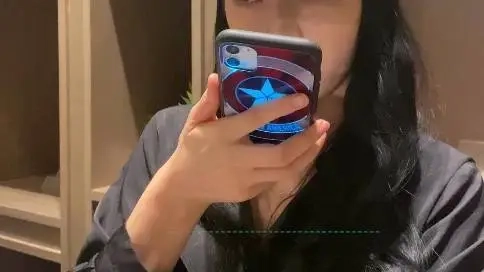漫威發(fā)光手機(jī)殼宣傳