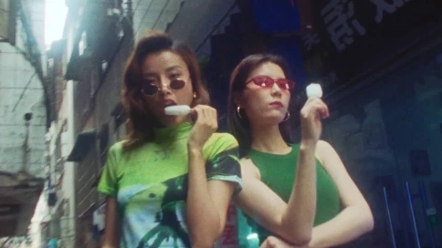 天猫80年代复古风格品牌形象片：你好，新生活！