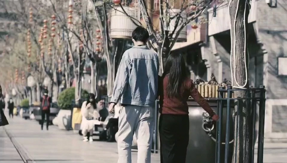 第一個視頻，大家多多的評價