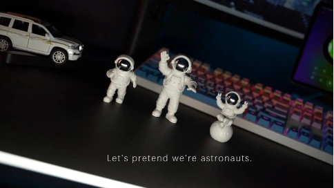 桌面宇航员摆件
