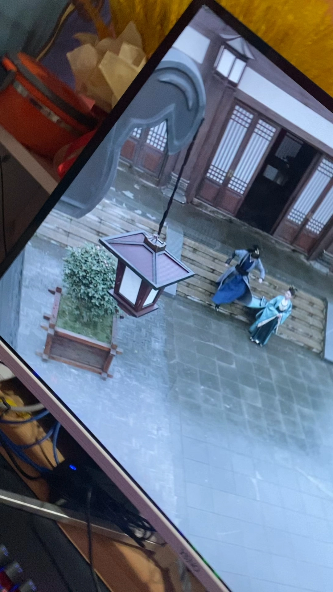 搞笑
