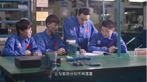 上海光塑影视在宣传片后期制作中如何应用特效和动画？