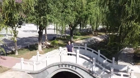 他是培養(yǎng)我們的園丁