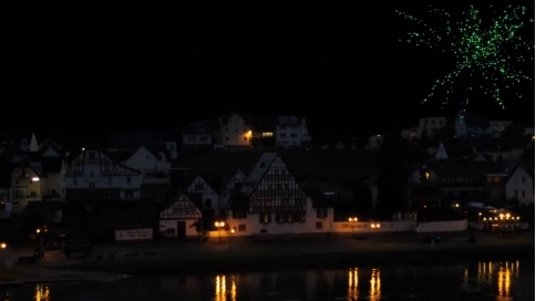 闪闪发光的灯火