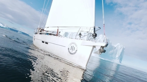 《何为恐惧》航海环球纪录片 帆船 南极 北极 潜水 航拍