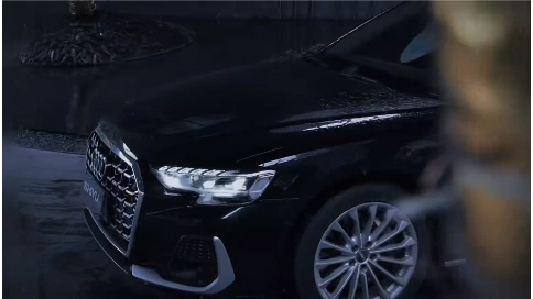 汽车配件展示，一个很有质感的大灯改装