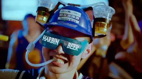 NBA全名轰炸哈尔冰啤酒创意广告